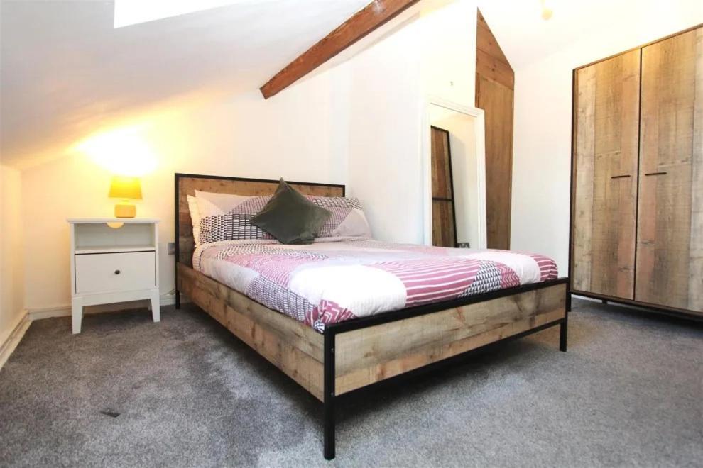 Large New-York Style Penthouse Apartment In Leeds City Centre With Contactless Check In Екстер'єр фото
